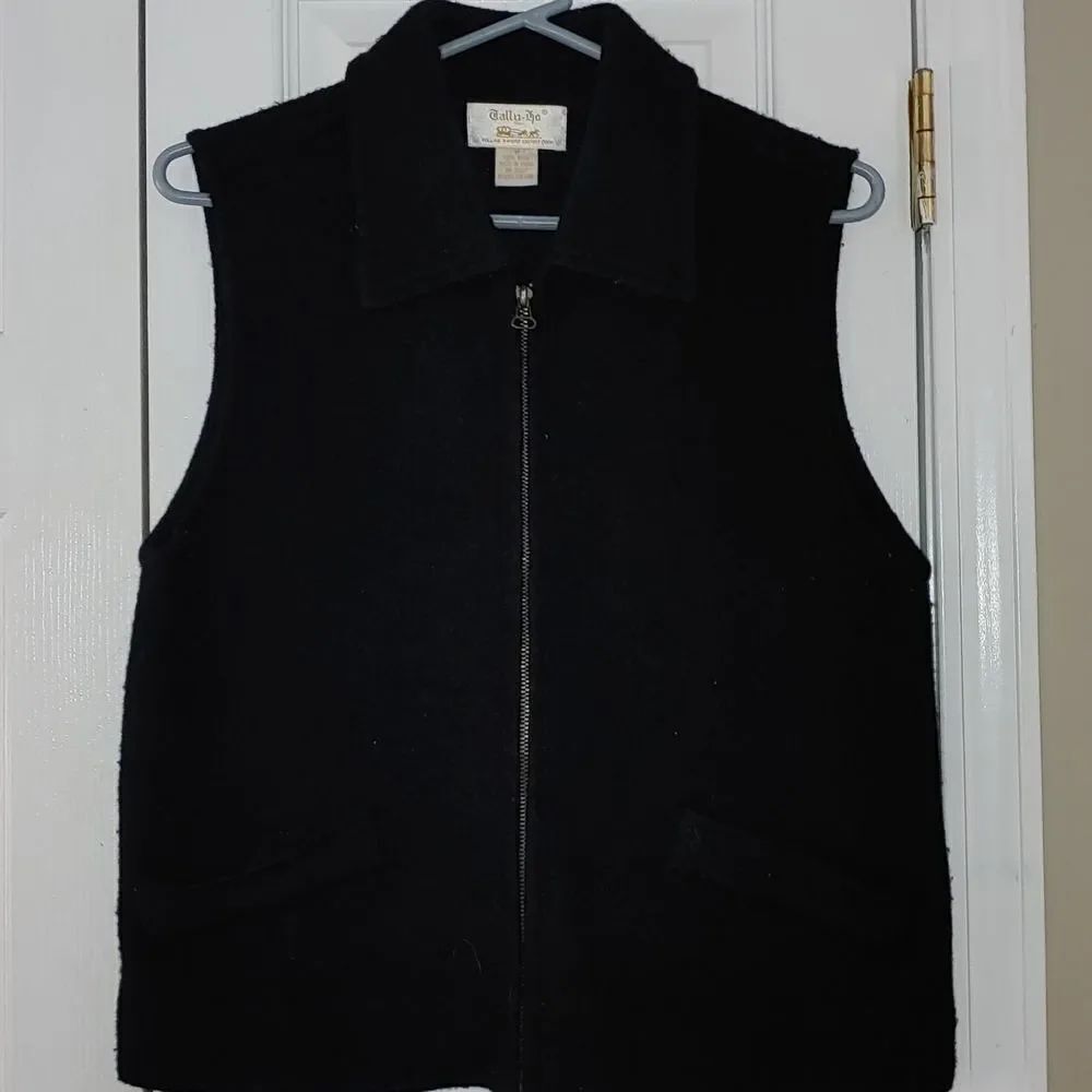 Vintage Tally Ho Women Black Sweater Vest Cardigan 100% Wool  Sz M